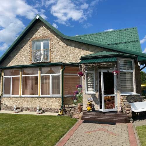 Дом с участком аг.Раков